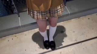 可爱的少女Amber Stark在POV中深喉口交
